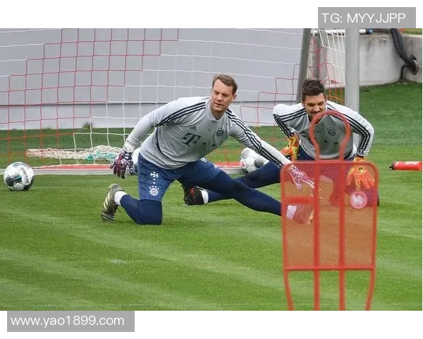 足球明星诺伊尔的艺术之旅:从绿茵场到画布的创作灵感与心路历程 足球明星诺伊尔的艺术之旅:从绿茵场到画布的创作灵感与心路历程